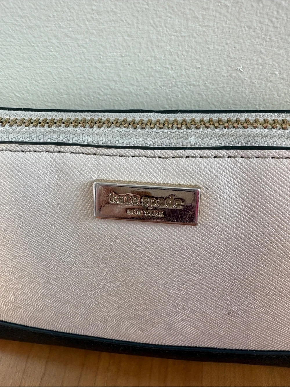 Kate Spade Wallet Beige Black Laurel Way Neda Zip Around Continental WLRU2670